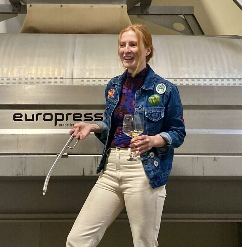 image_123650291 (1) 2 Maya Joye